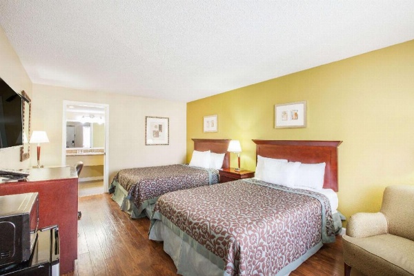 Days Inn by Wyndham San Antonio Alamo/Riverwalk image 30